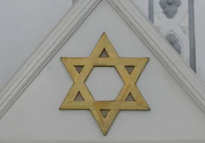 Davidstern an Synagoge