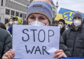 Stop War | Foto: Foto: epd bild/ Rolf Zoellner