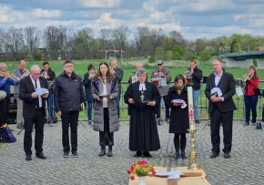 Torgau Friedensgebet Elbe Day