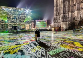Lichtkunst Kölner Dom | Foto: Foto: Oliver Blum © Philipp Geist. VG Bildkunst 2016, Time drifts Cologne