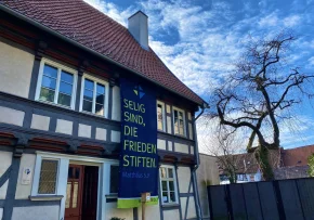 Banner Frieden Pfarrhaus in Ellrich | Foto: Foto: Jochen Lenz